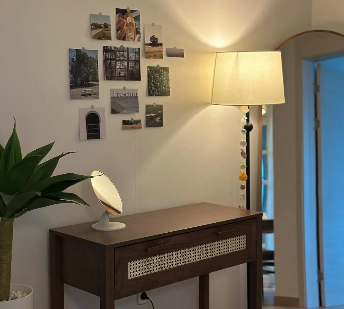 Humming Stay, Incheon Airport 10 Min, Unseo Stn, Projector 0*,  대한민국