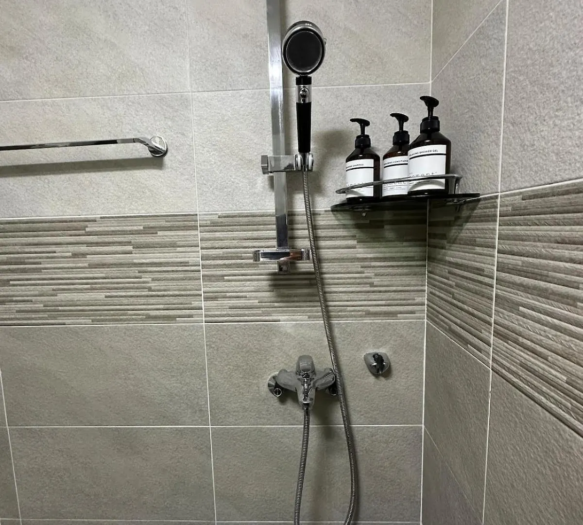 Humming Stay, Incheon Airport 10 Min, Unseo Stn, Projector 0*,  대한민국