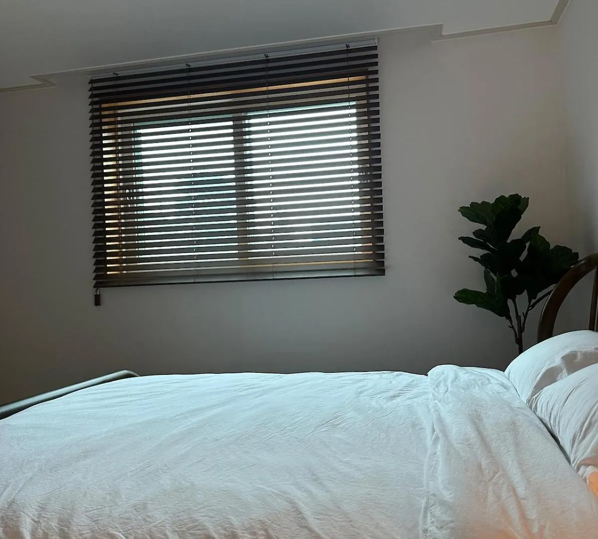 Humming Stay, Incheon Airport 10 Min, Unseo Stn, Projector Apartment