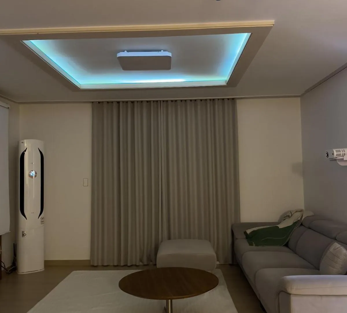 Humming Stay, Incheon Airport 10 Min, Unseo Stn, Projector