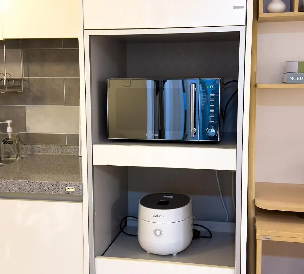 Humming Stay, Incheon Airport 10 Min, Unseo Stn, Projector Apartment